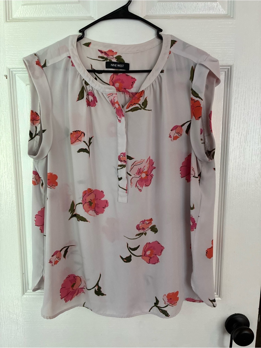 Nine West Floral Sleeveless Blouse XL Pink White Split Neck Top